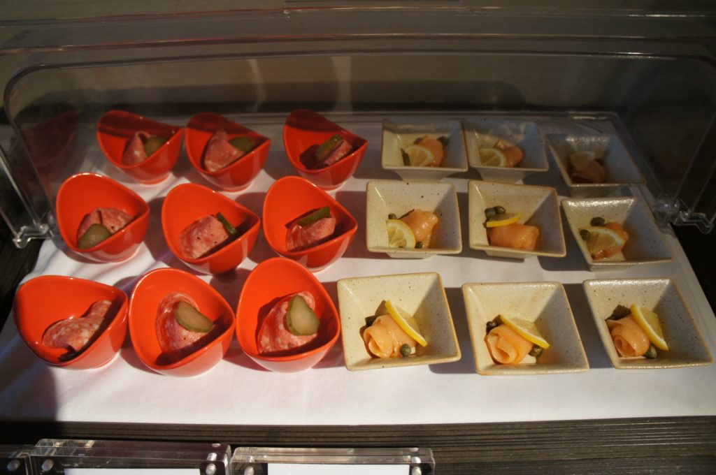 クラブラウンジフード