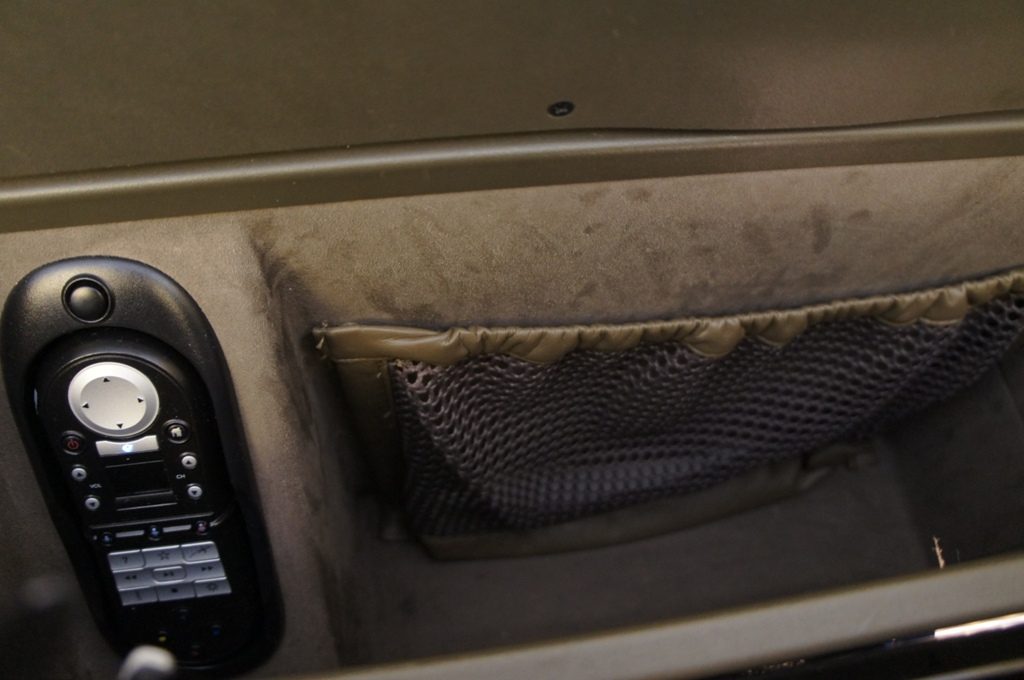 ファーストクラス小物入れ