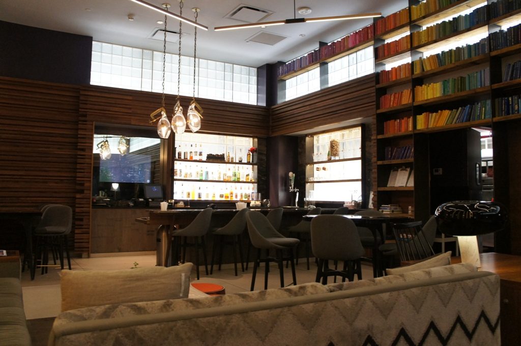 ハイアットロビー