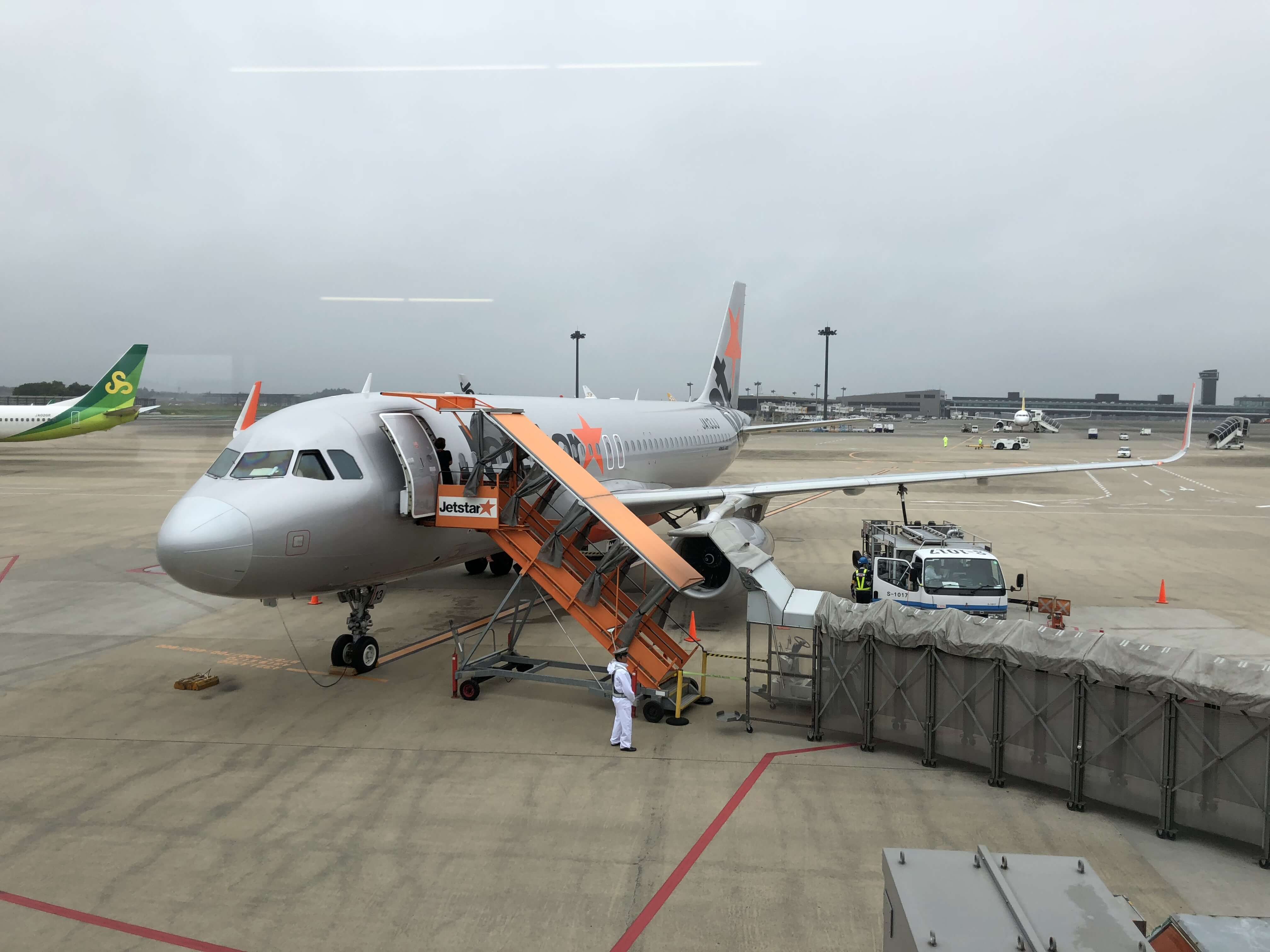 ジェットスター飛行機