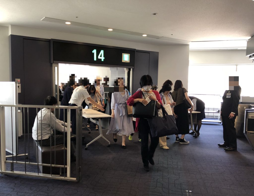 飛行機を降りたところ