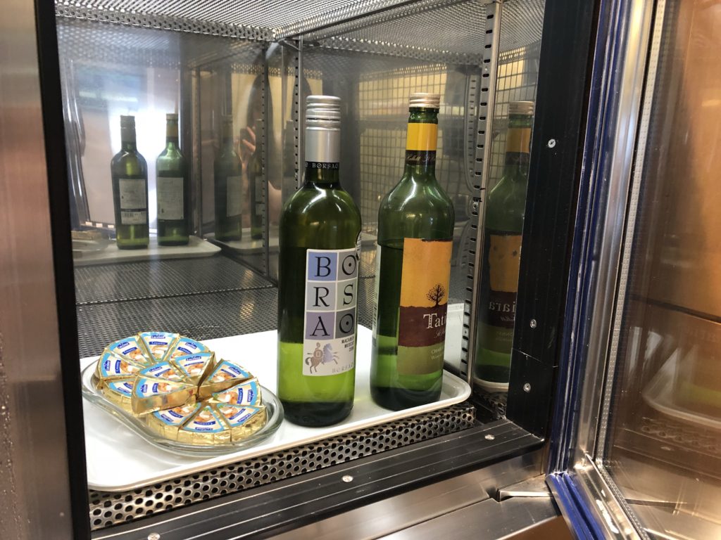 ワイン、チーズ