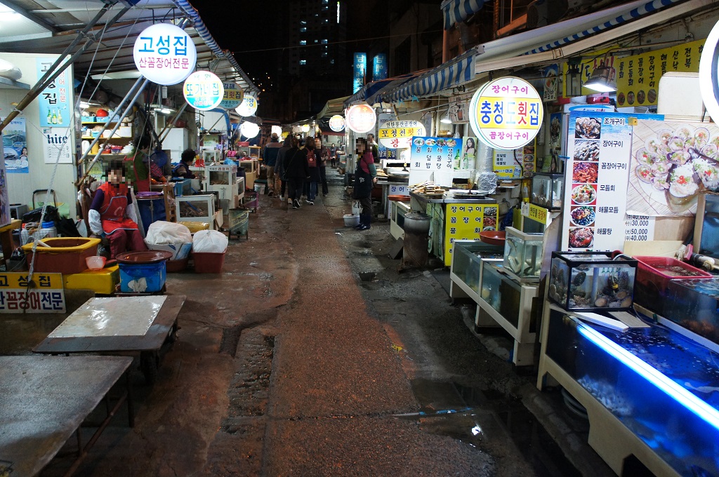 ジャカルチ市場