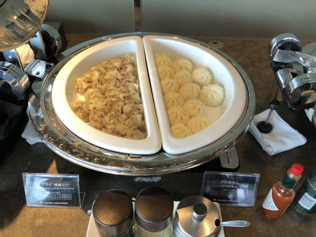 JALファーストクラスラウンジシュウマイ