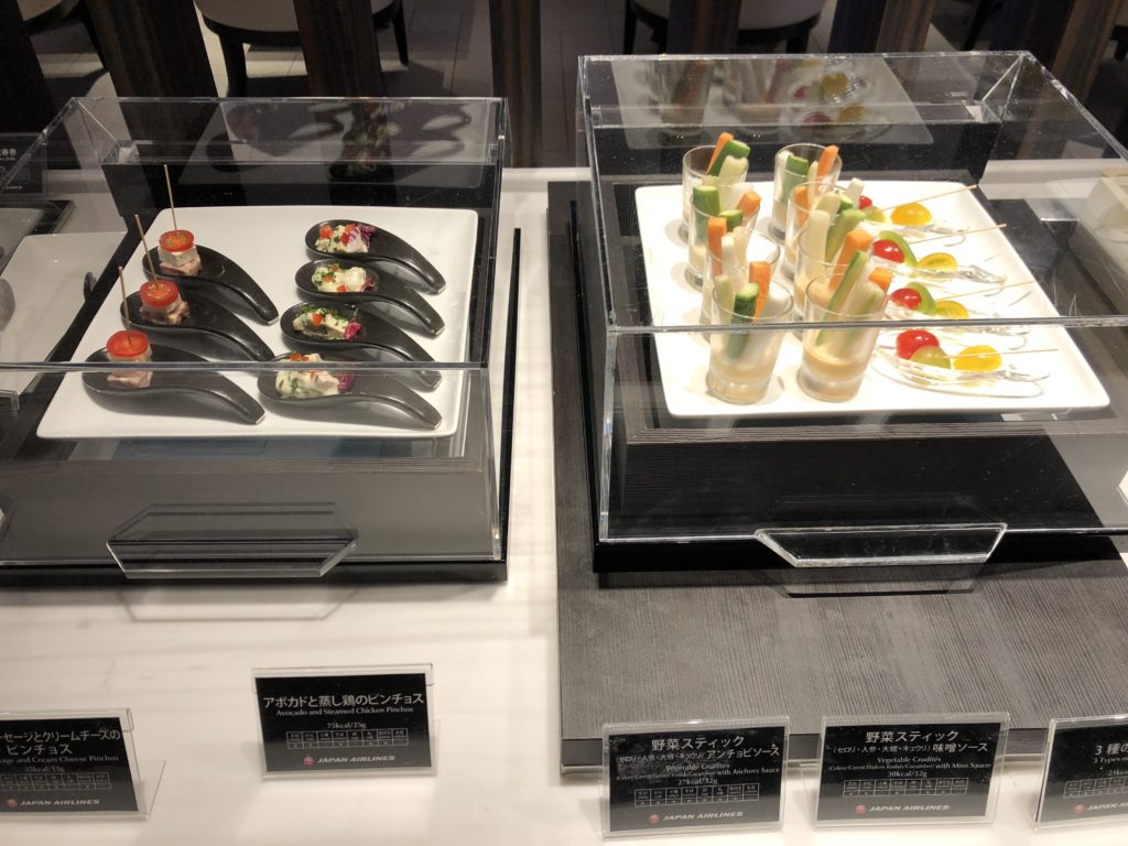 JALファーストクラスラウンジ食べ物