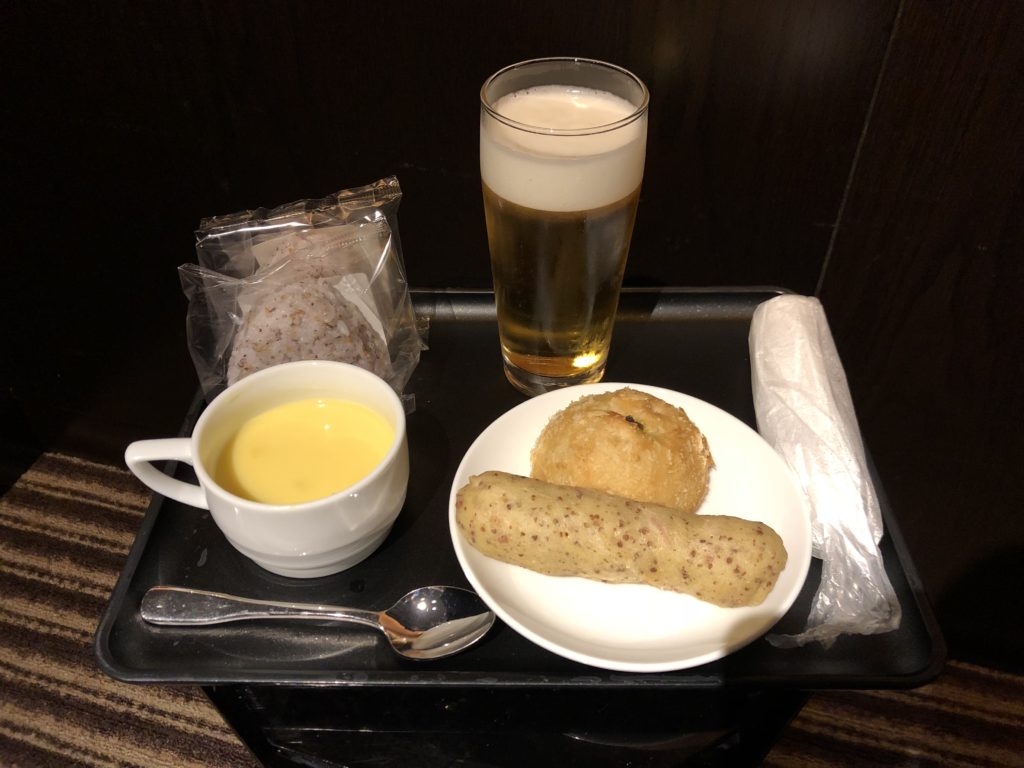 ラウンジで食べたもの