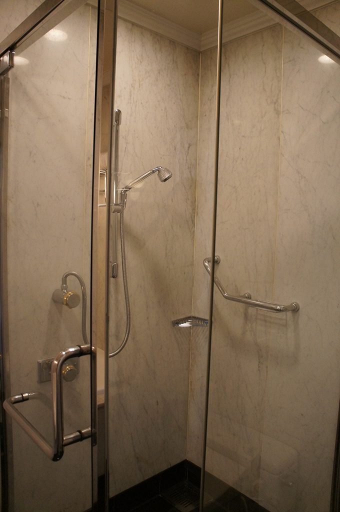 ウェスティンホテル大阪シャワールーム