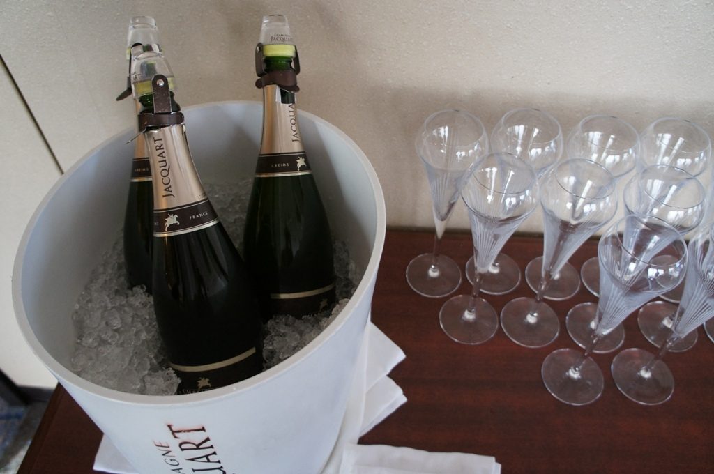 クラブラウンジシャンパン