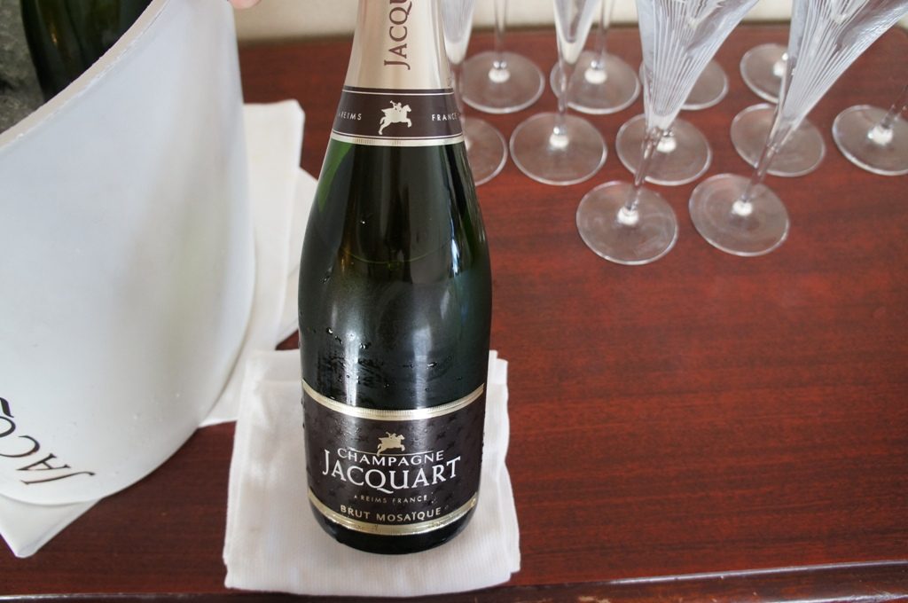 クラブラウンジシャンパン