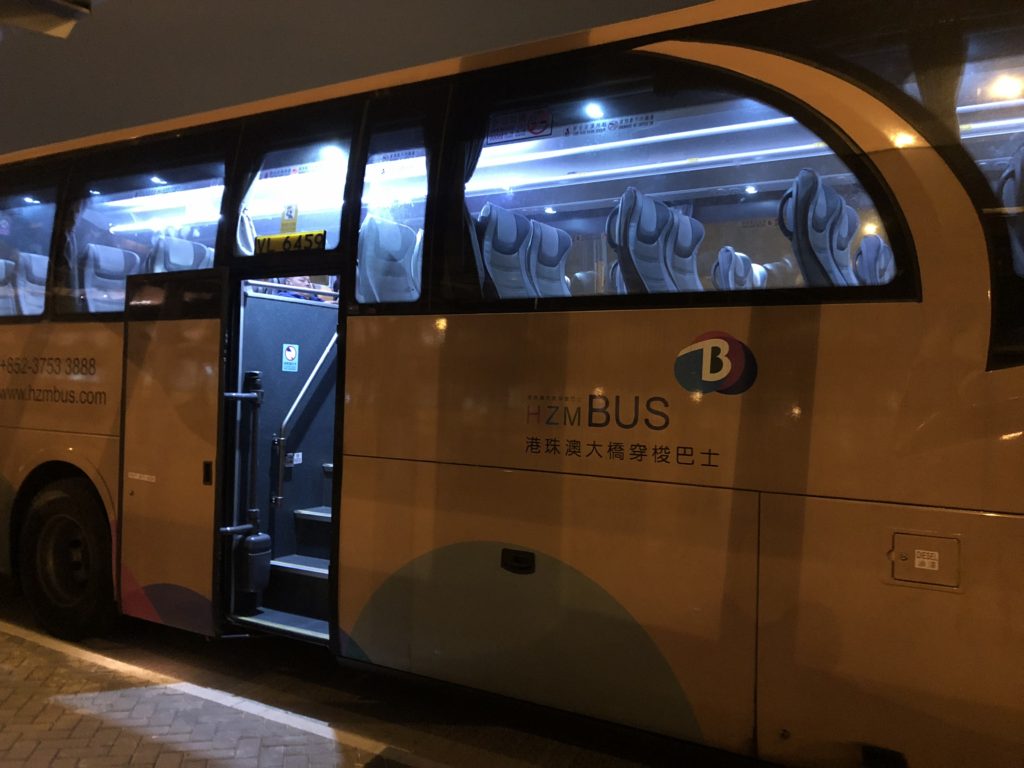 港珠澳大橋バス