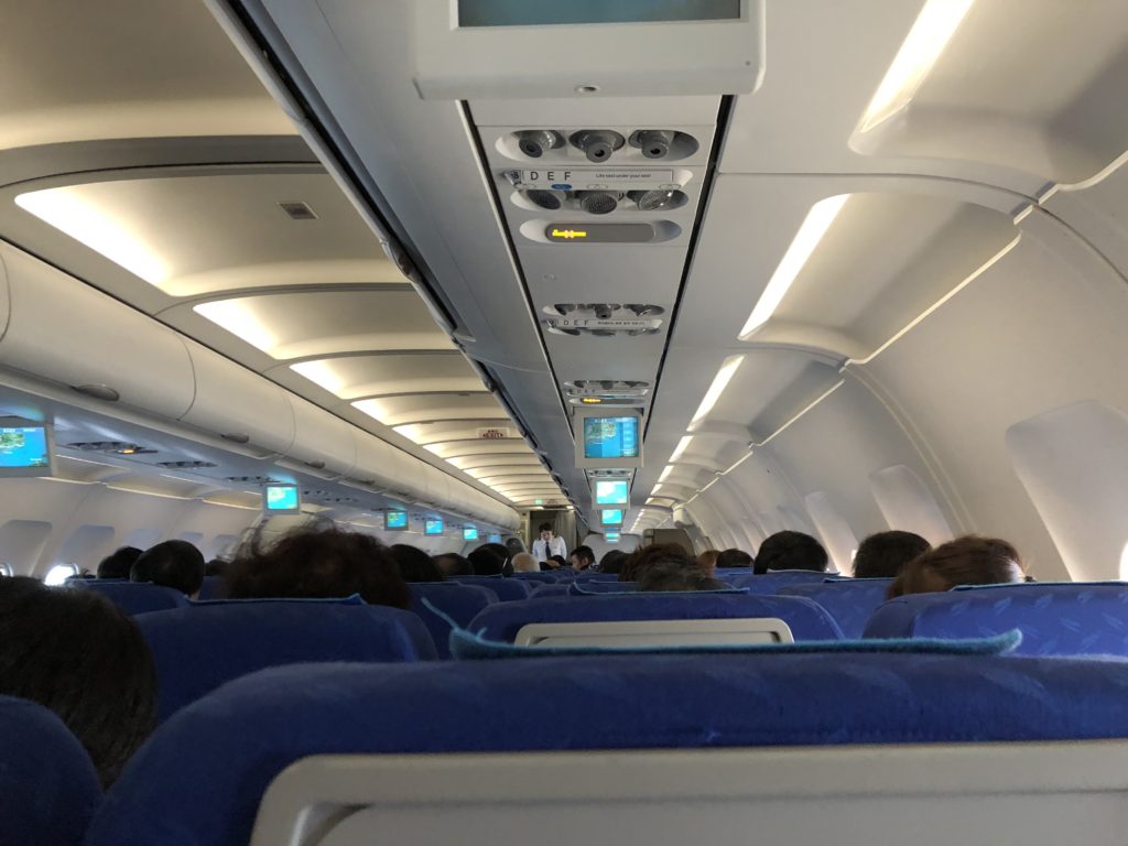 エアプサン機内