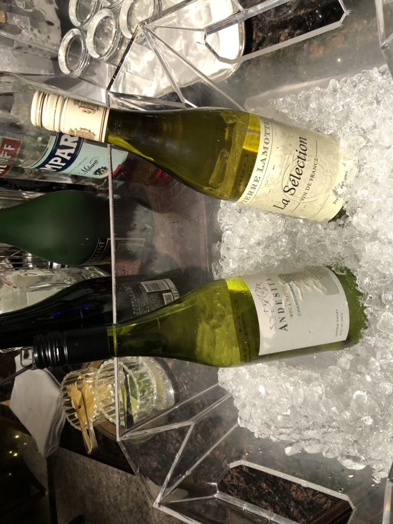 クラブラウンジのワイン