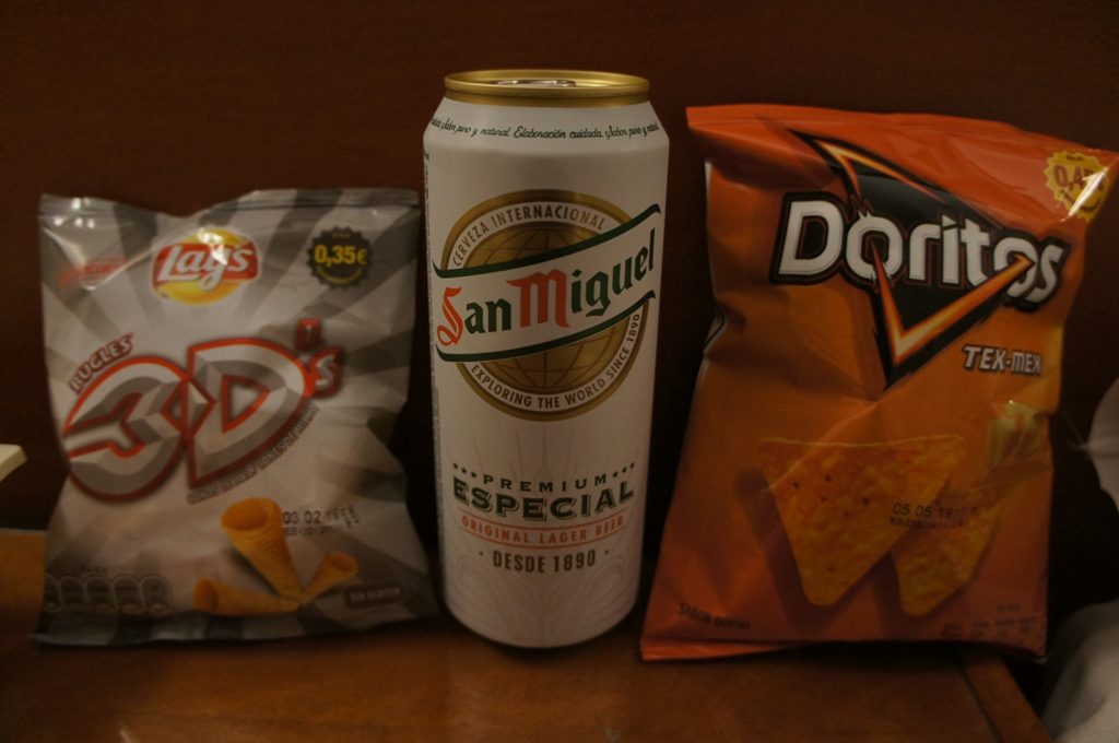 お菓子とビール