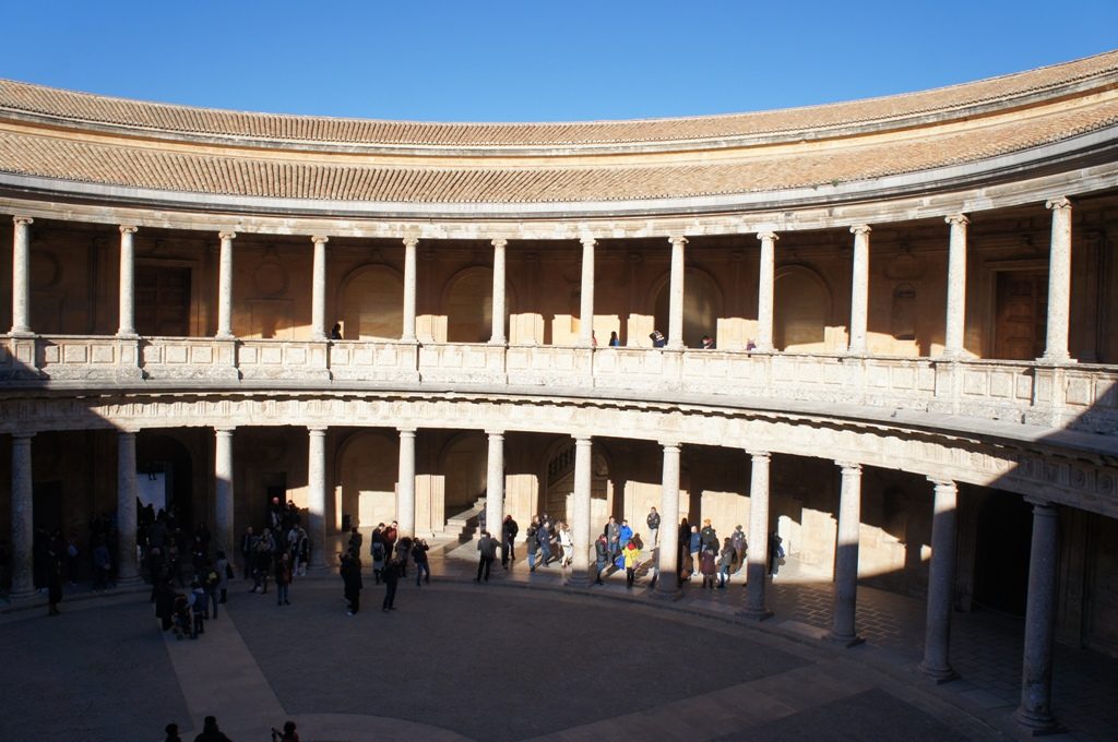 カルロス5世宮殿