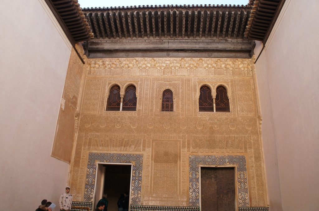 メスアールの中庭