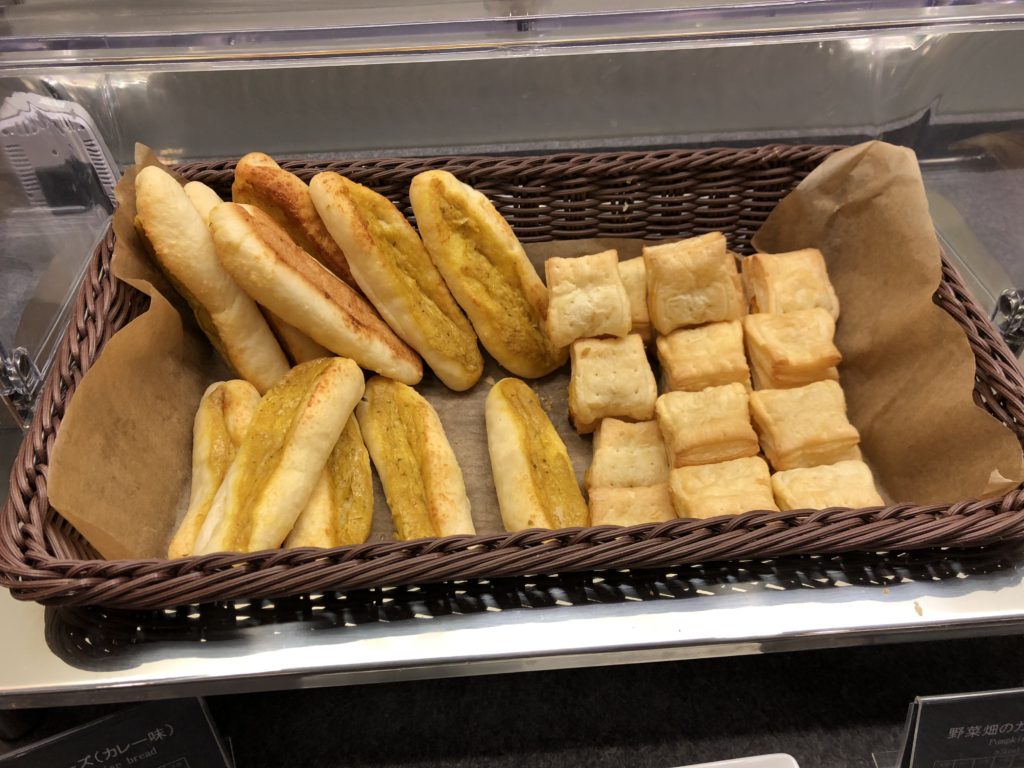 DPラウンジのパン