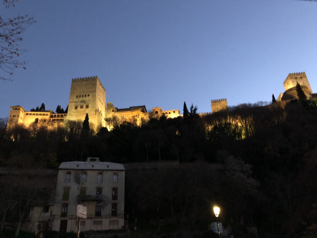 アルハンブラ宮殿のライトアップ