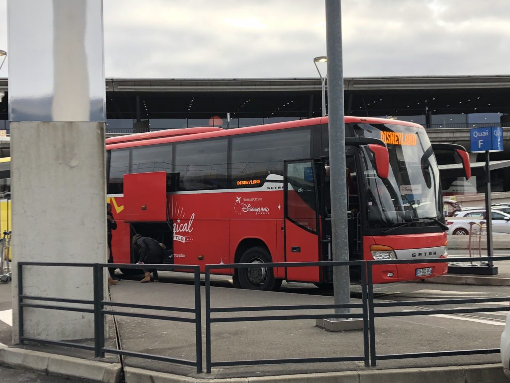 ディズニーランドのバス