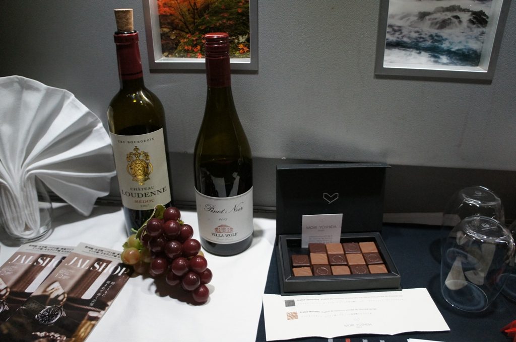 ギャレーのお菓子