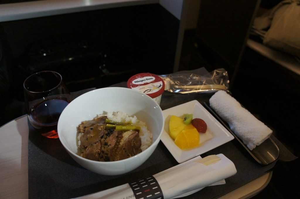 パリ丼とフルーツ