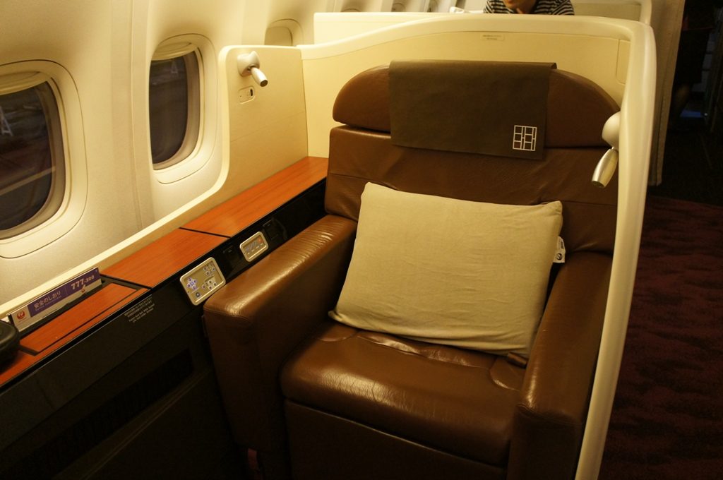 JALファーストクラス座席