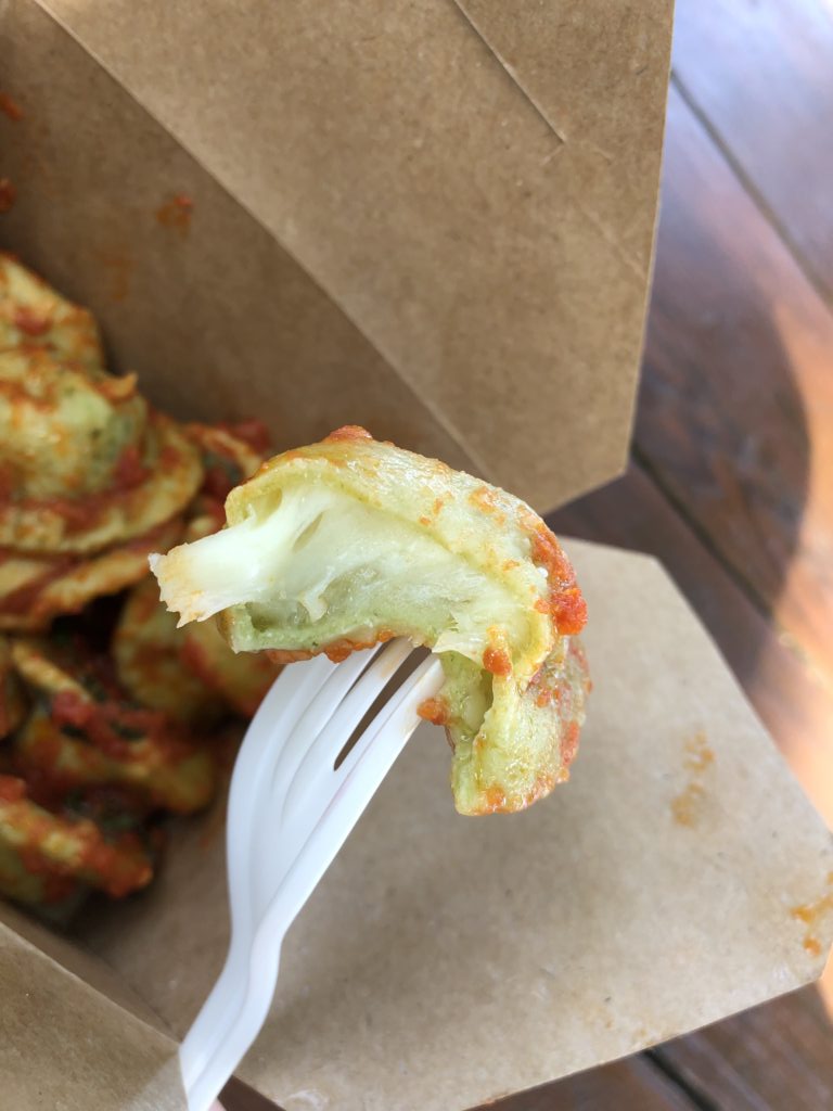 V.Sattui Wineryデリ