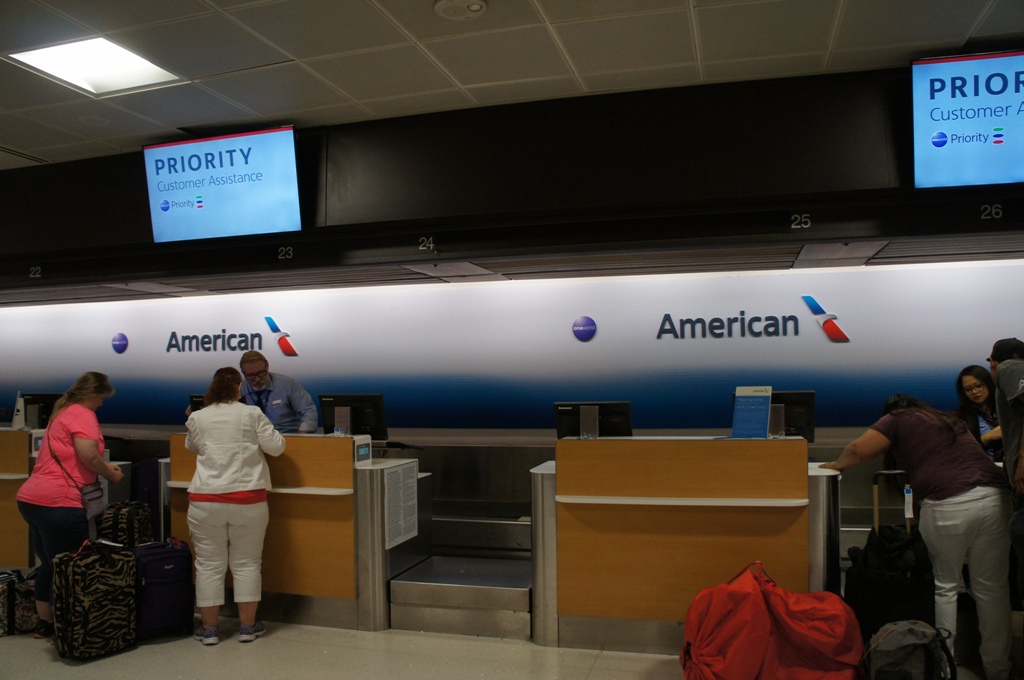 アメリカン航空カウンター