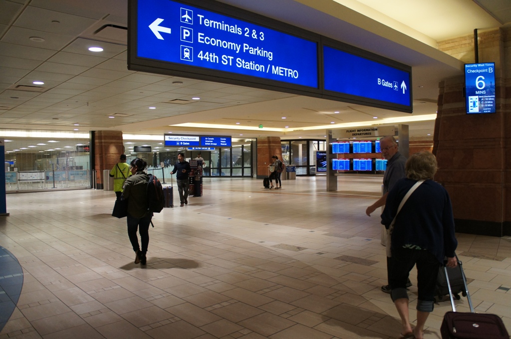 フェニックス空港