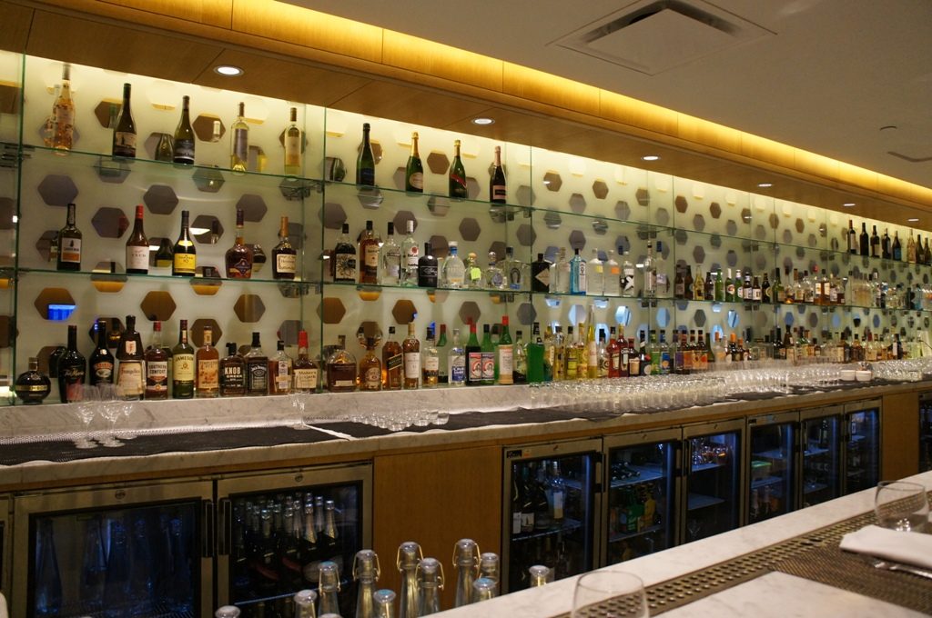 カンタスファーストラウンジ