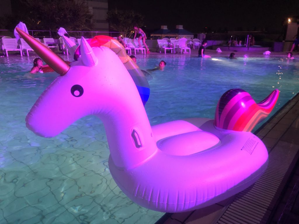 ハイアットリージェンシー大阪ナイトプール