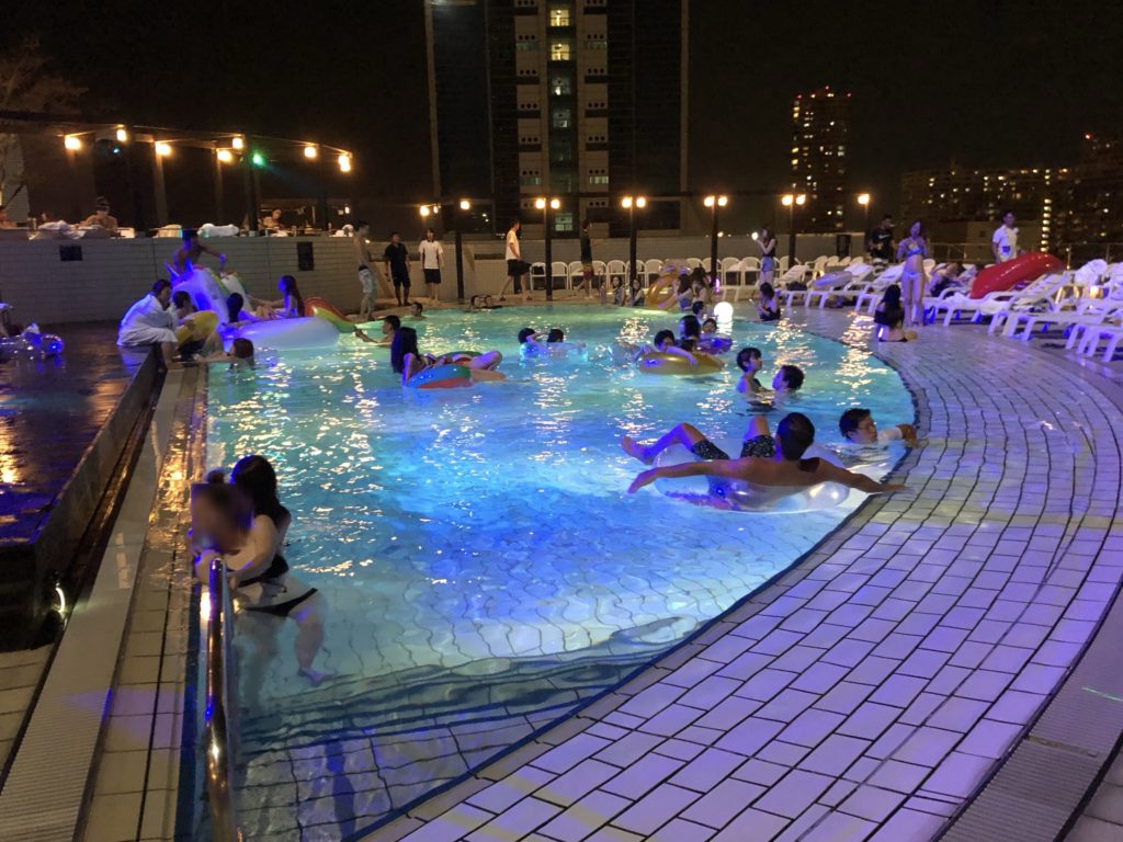 ハイアットリージェンシー大阪ナイトプール