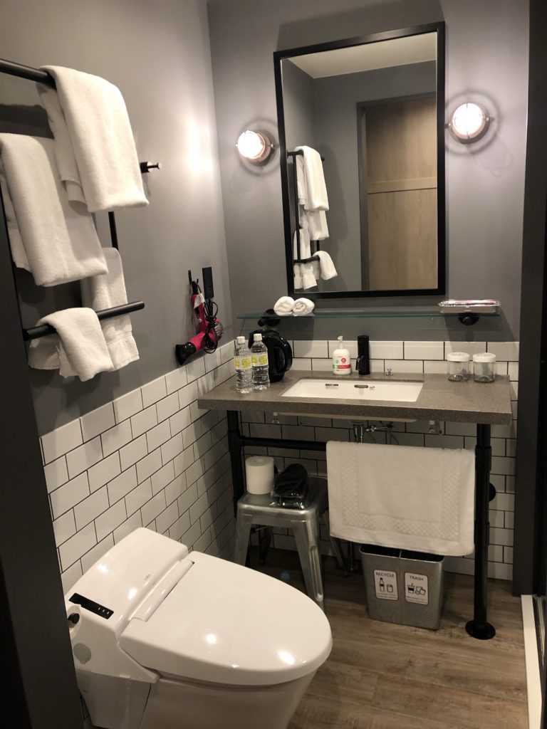 moxy大阪本町バスルーム