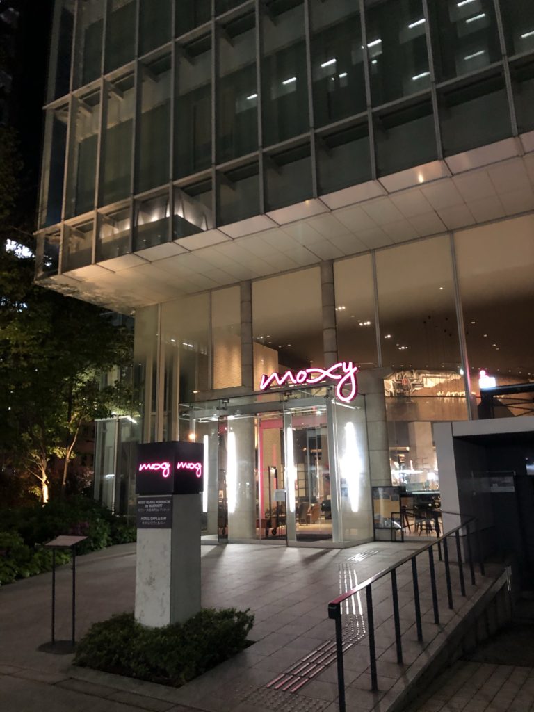 moxy大阪本町エントランス