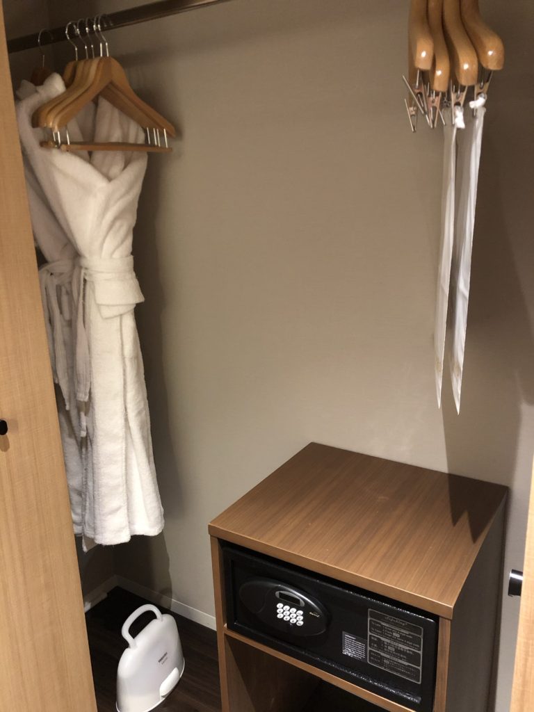 コートヤード新大阪クローゼット