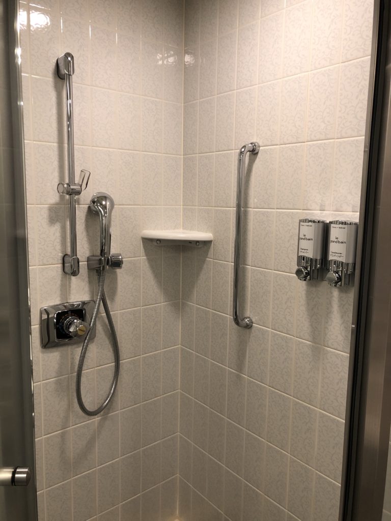 横浜ベイシェラトンシャワールーム