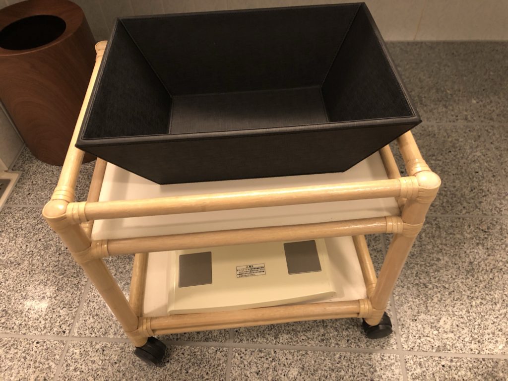 横浜ベイシェラトンバスルームのワゴン