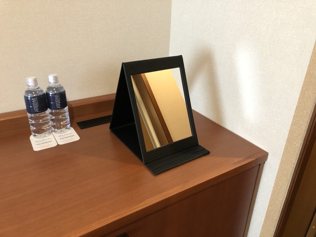 横浜ベイシェラトンお部屋のミラー
