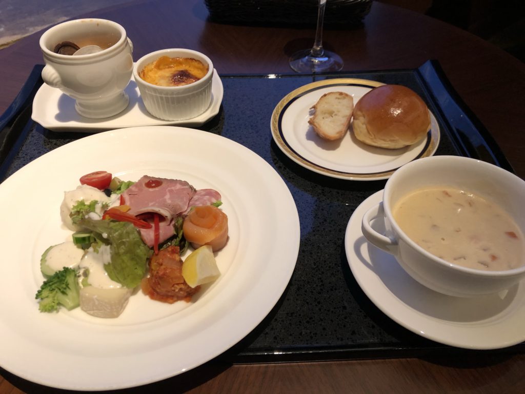 横浜ベイシェラトンカクテルタイム・食事セット