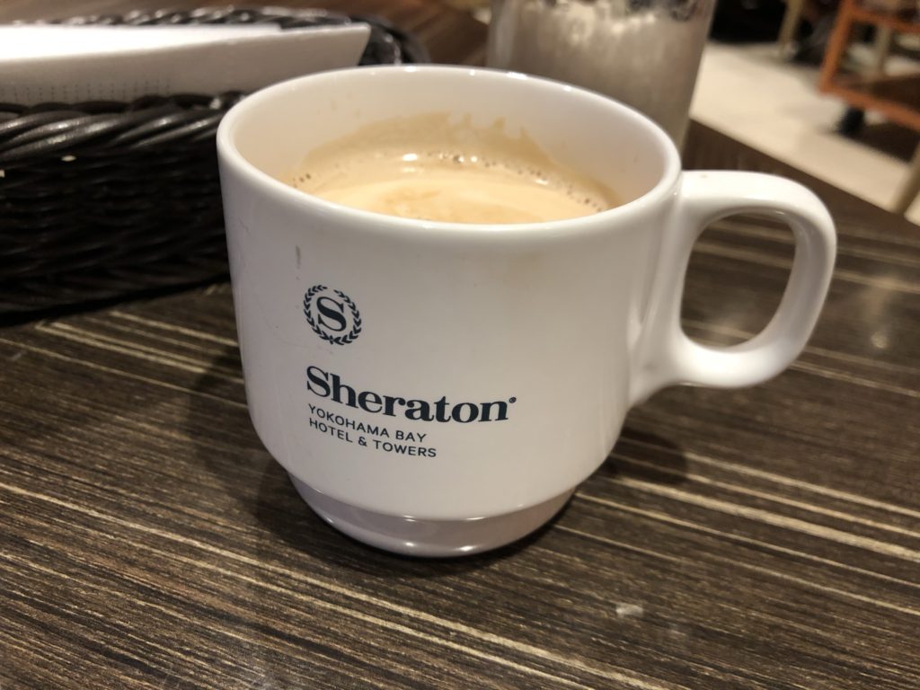 横浜ベイシェラトンコンパスのラテ