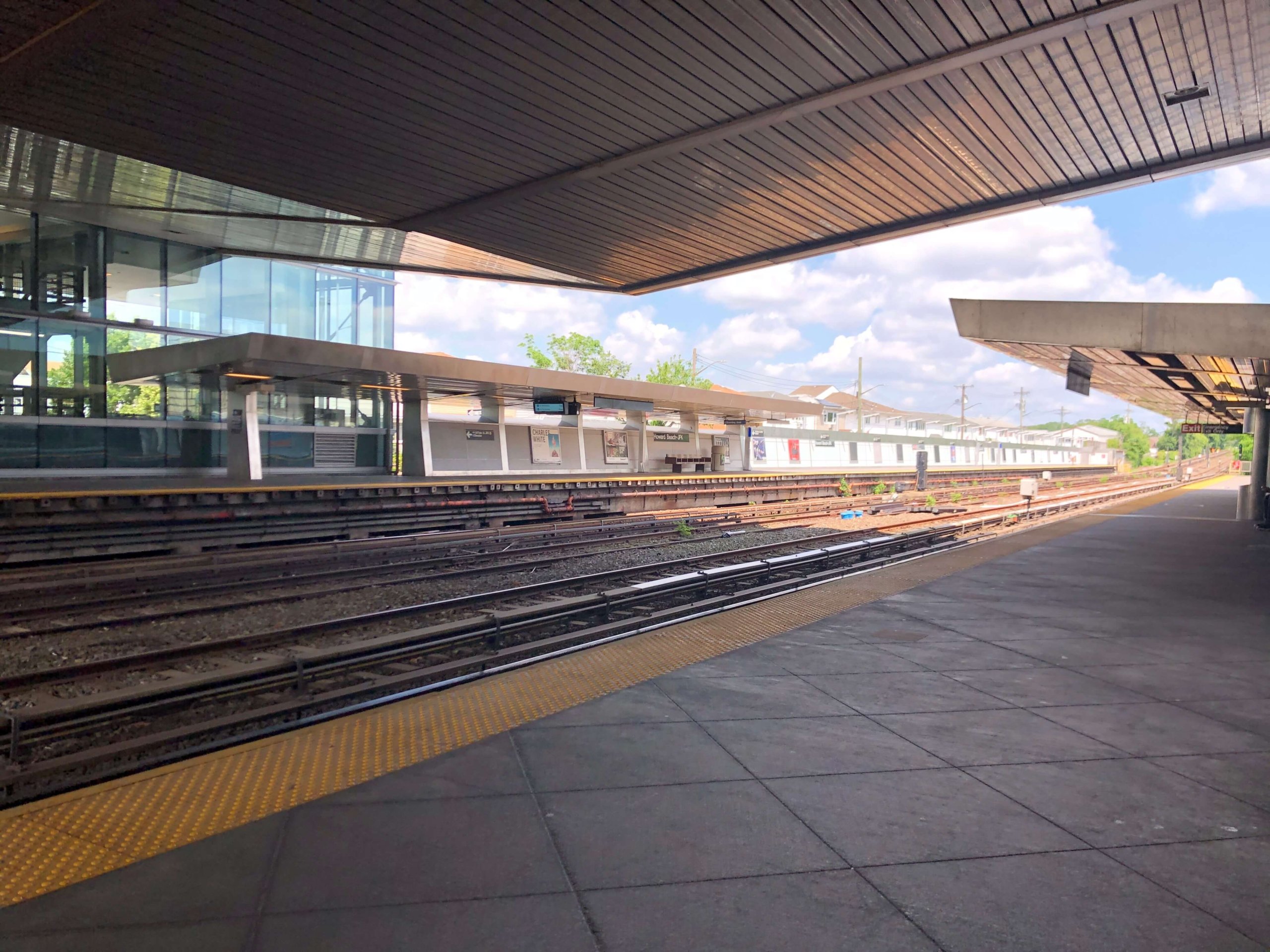 ハワードビーチ駅