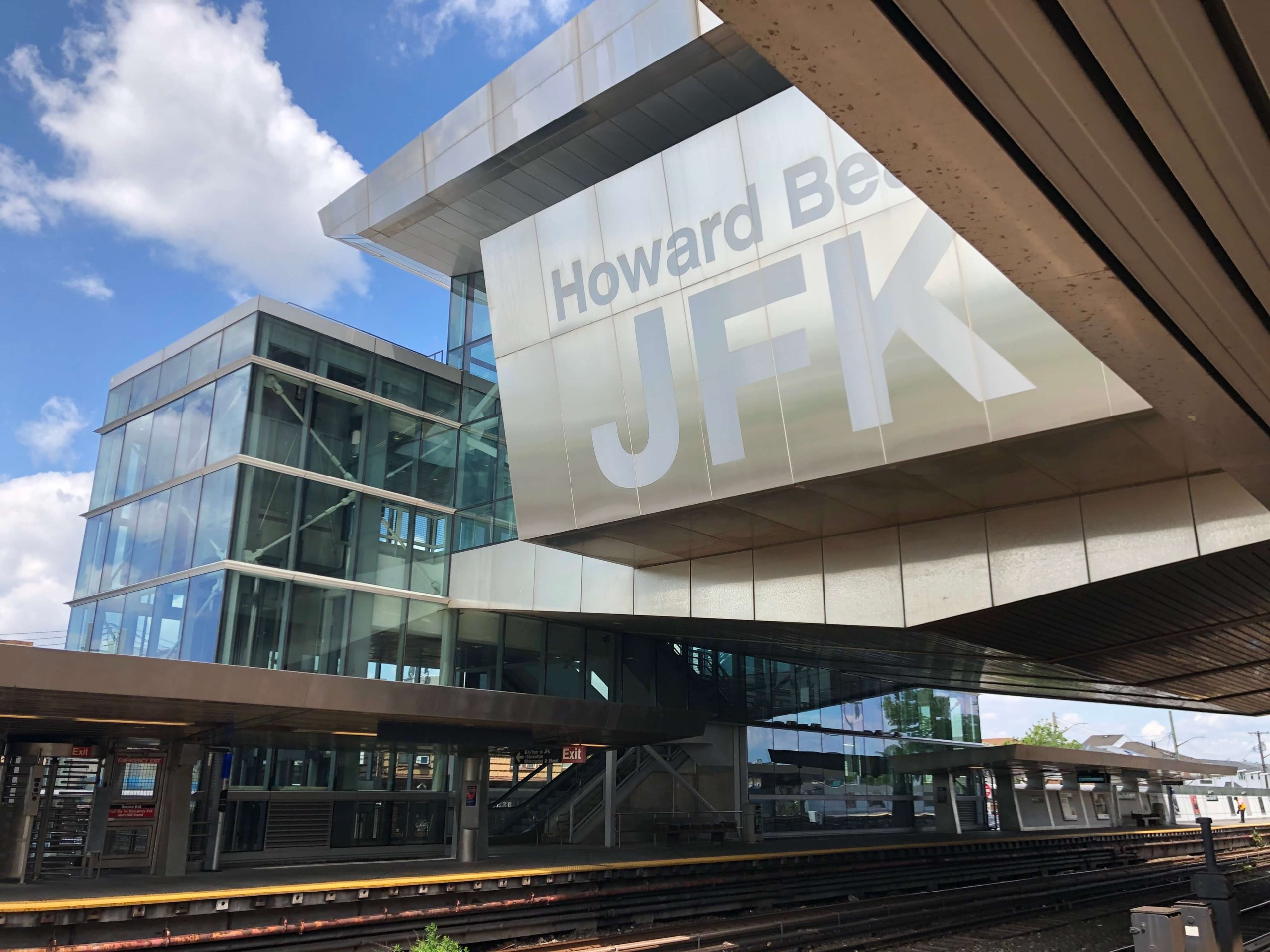 ハワードビーチ駅