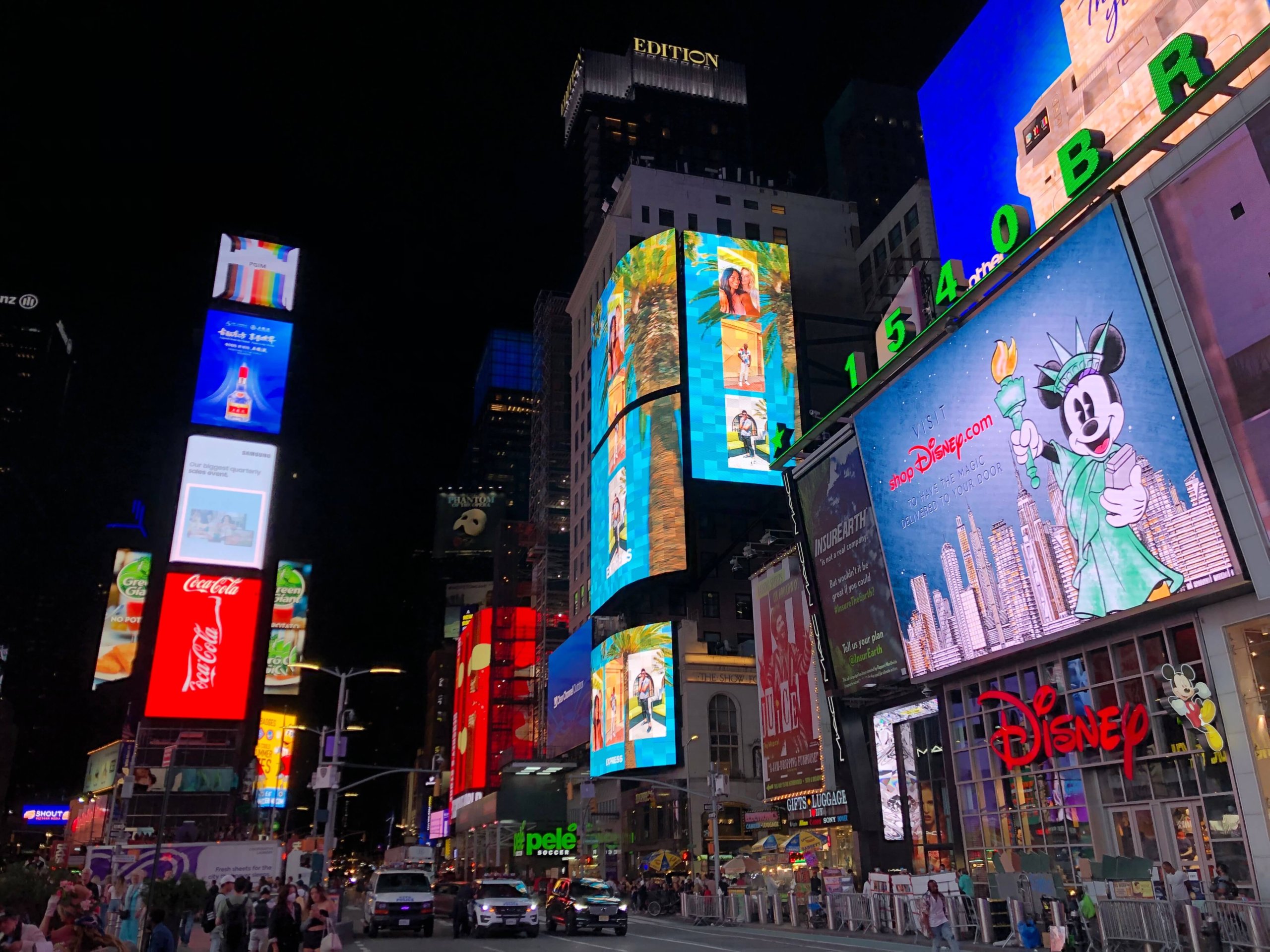 夜のタイムズスクエア