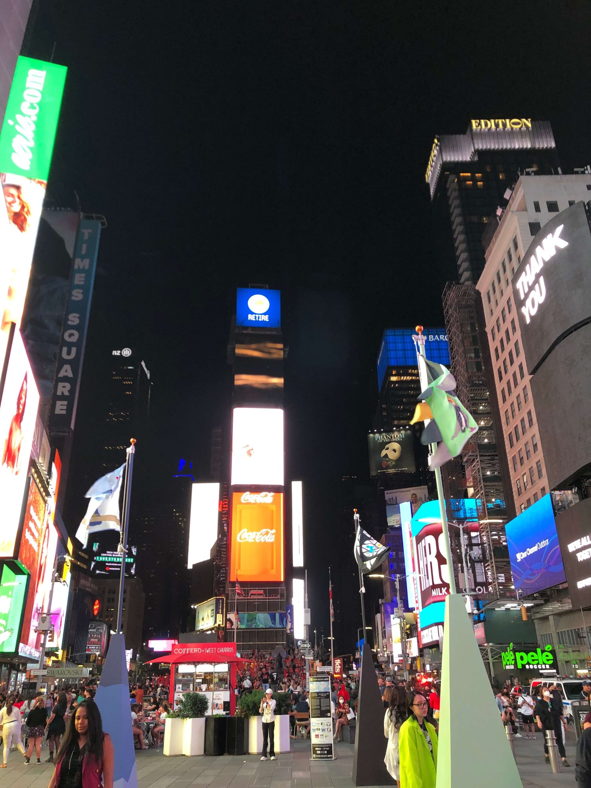 夜のタイムズスクエア