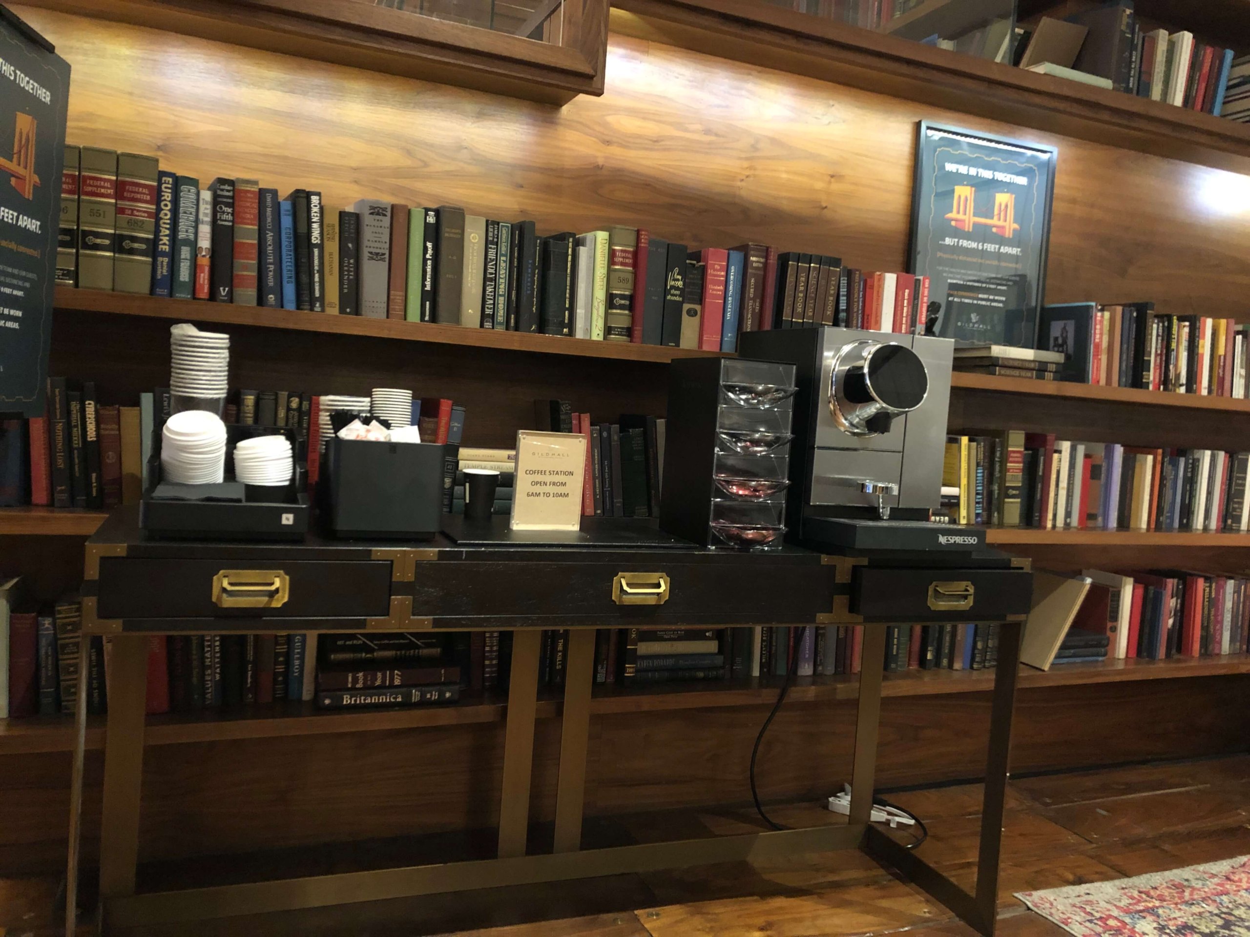 ギルドホール・ロビーのコーヒーマシン