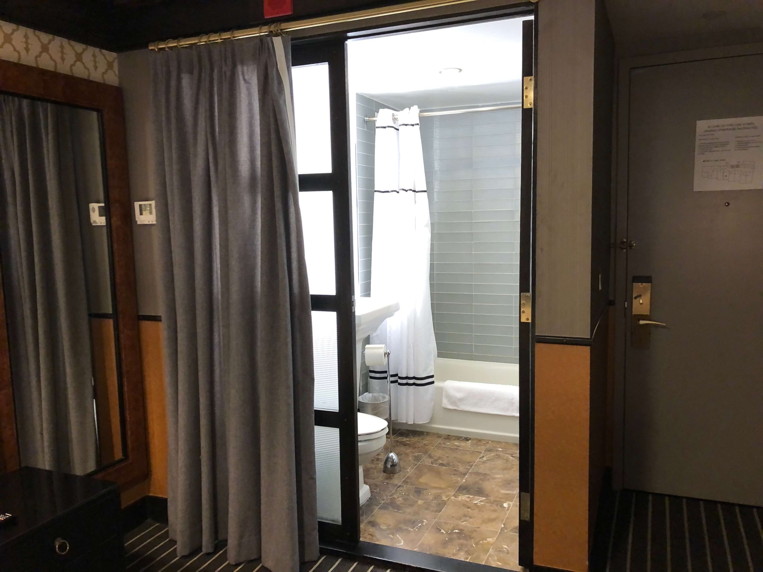 ギルドホール・バスルーム