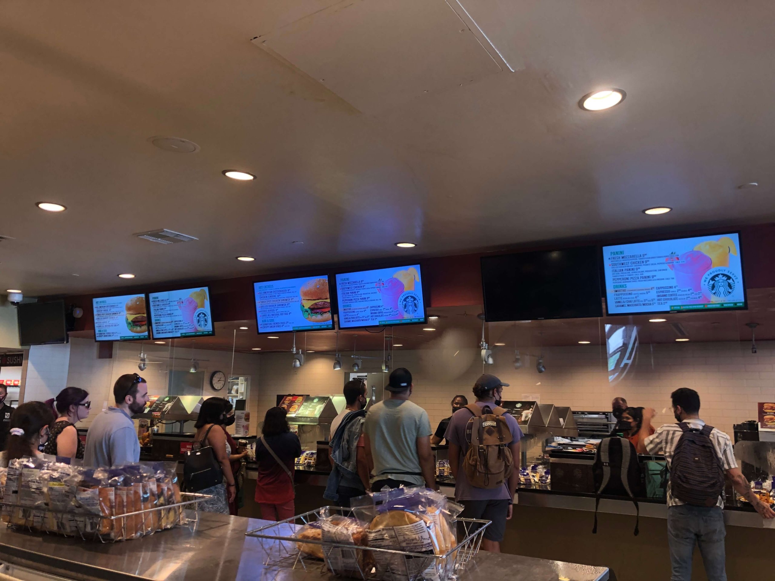 クラウンカフェ