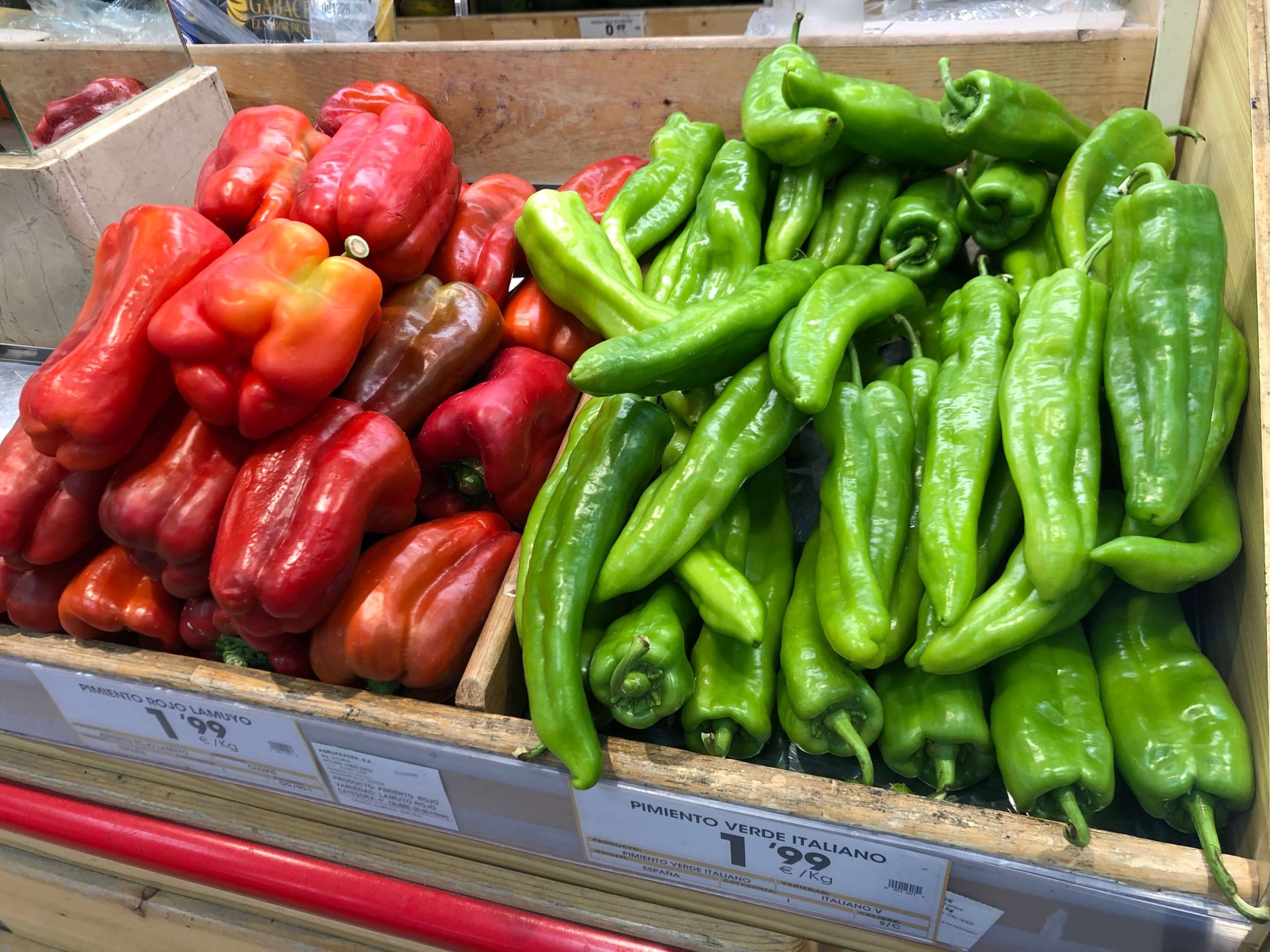 AHORRAMASに売ってたピーマン