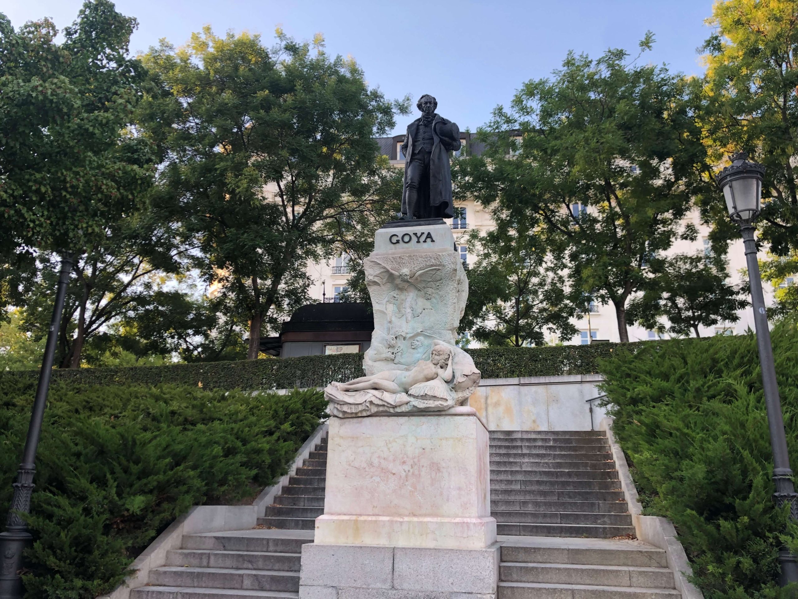 ゴヤの像