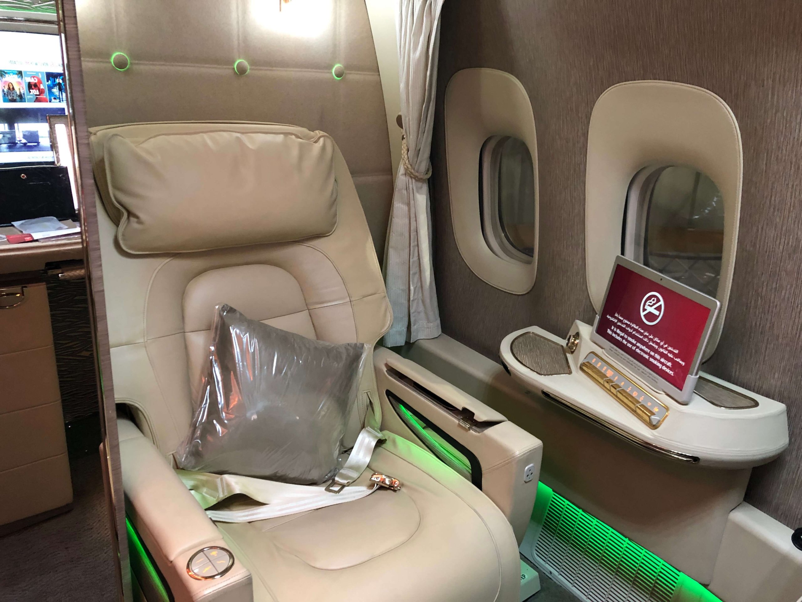 エミレーツ航空・ファーストクラス座席