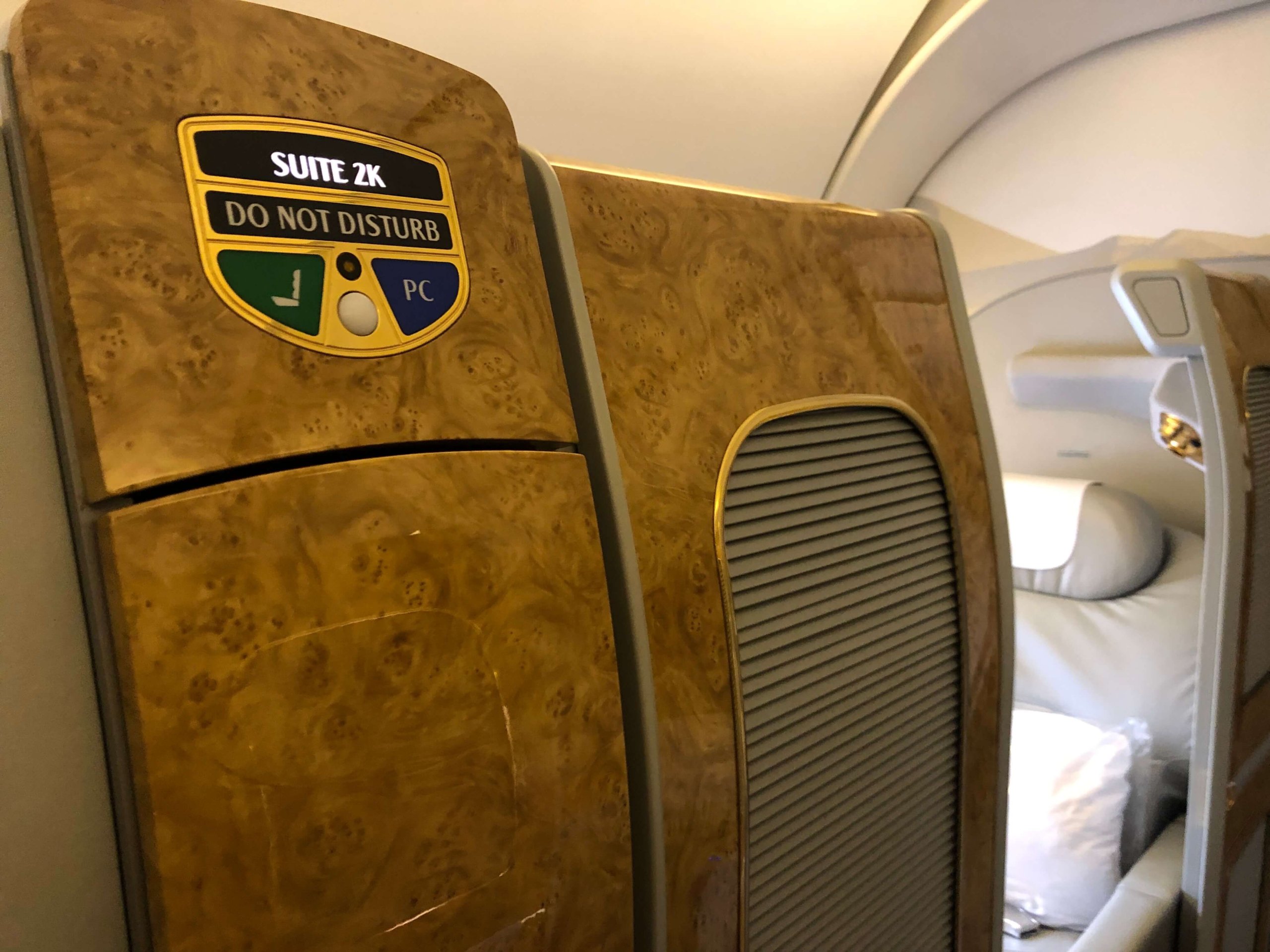 エミレーツ航空・ファーストクラス座席